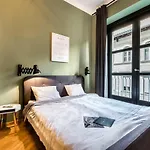 Bpr Emerald City Apartment